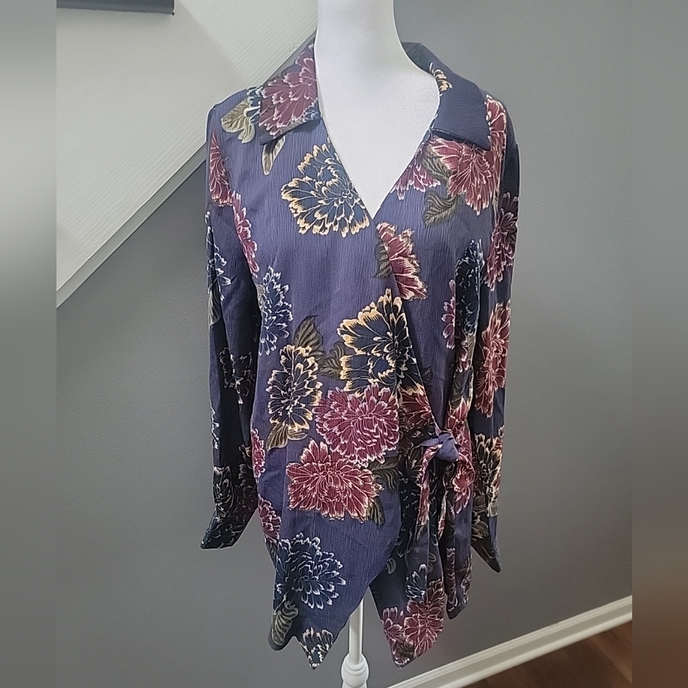Emelia Floral Cottage Core Wrap Long Sleeve Blouse Sz Large Lightweight - Picture 3 of 9